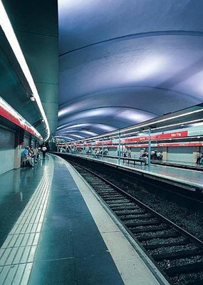 6-barcelona-metro.jpg