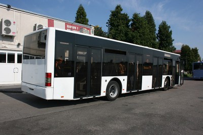 bus1.jpg