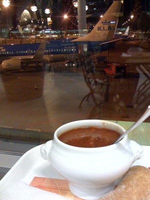 tomatensoep.jpg (151.98 Кіб) Переглянуто 42460 разів Томатный суп и бесплатные 30 минут WiFi--лучшее, что есть в Схипхоле!