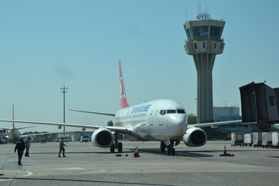 DSC_2954.jpg (236.31 Кіб) Переглянуто 8847 разів Вигляд на диспетчерську вежу з терміналу міжнародних вильотів