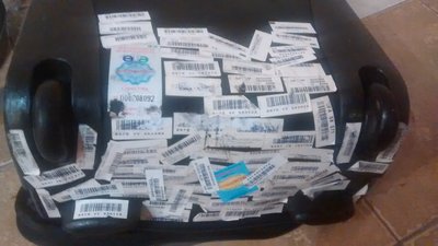 более 40  полетов в багаже задокументировано