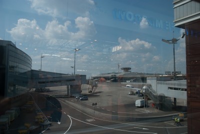 Vnukovo-209.jpg (615.5 Кіб) Переглянуто 28867 разів Видно кусочек армянина у гейта 03. Гейт 08 слева. Посадка с третьего этажа высадка на второй.