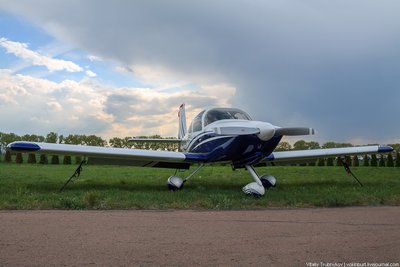 Van's RV-10 UR-POLO.jpg