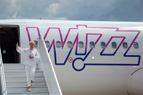          Wizz Air,    