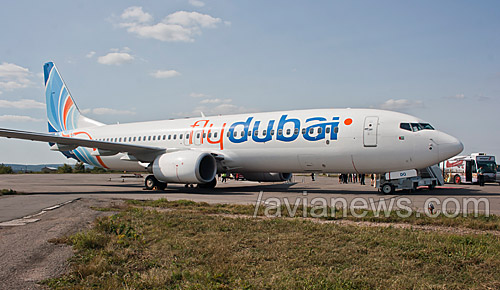  flydubai  -    . Boeing 737-800  