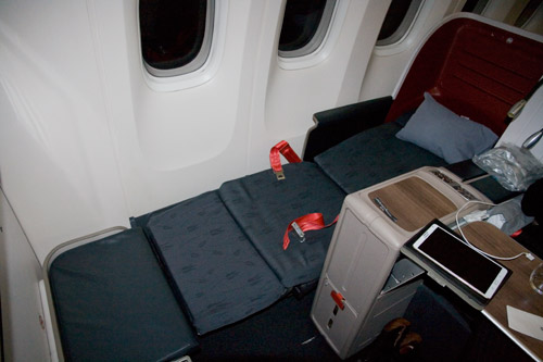 В бизнес-классе Turkish Airlines в Boeing 777 и Airbus A330 кресла раскладываются в кровать