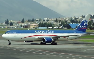 Боинг 767 в Эквадоре (старая ливрея )