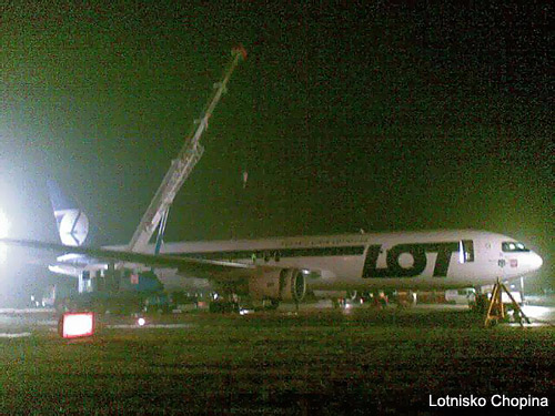    .     20:19       Boeing-767 (  SP-LPC)   LOT  - . 