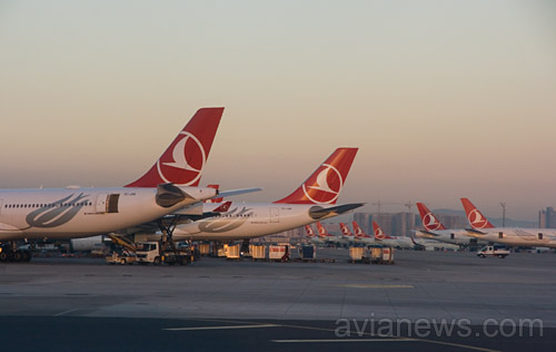 Самолеты авиакомпании Turkish Airlines в аэропорту Ататюрка