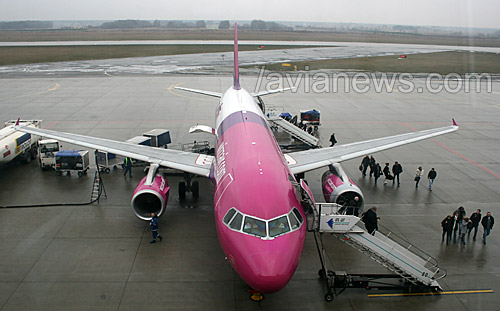 Самолет авиакомпании Wizz Air