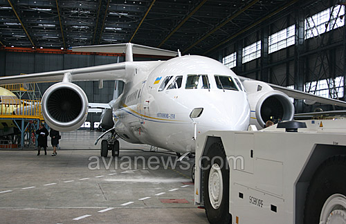 Самолет Ан-158 в Киева, серийный завод Антонов