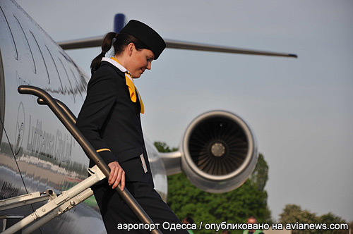 Стюардесса авиакомпании Lufthansa