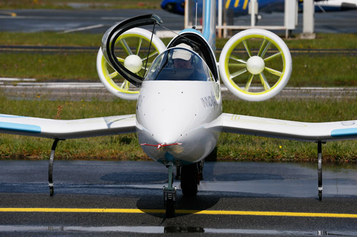 Airbus E-Fan перед взлетом