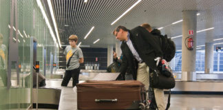 Получение багажа в аэропорту